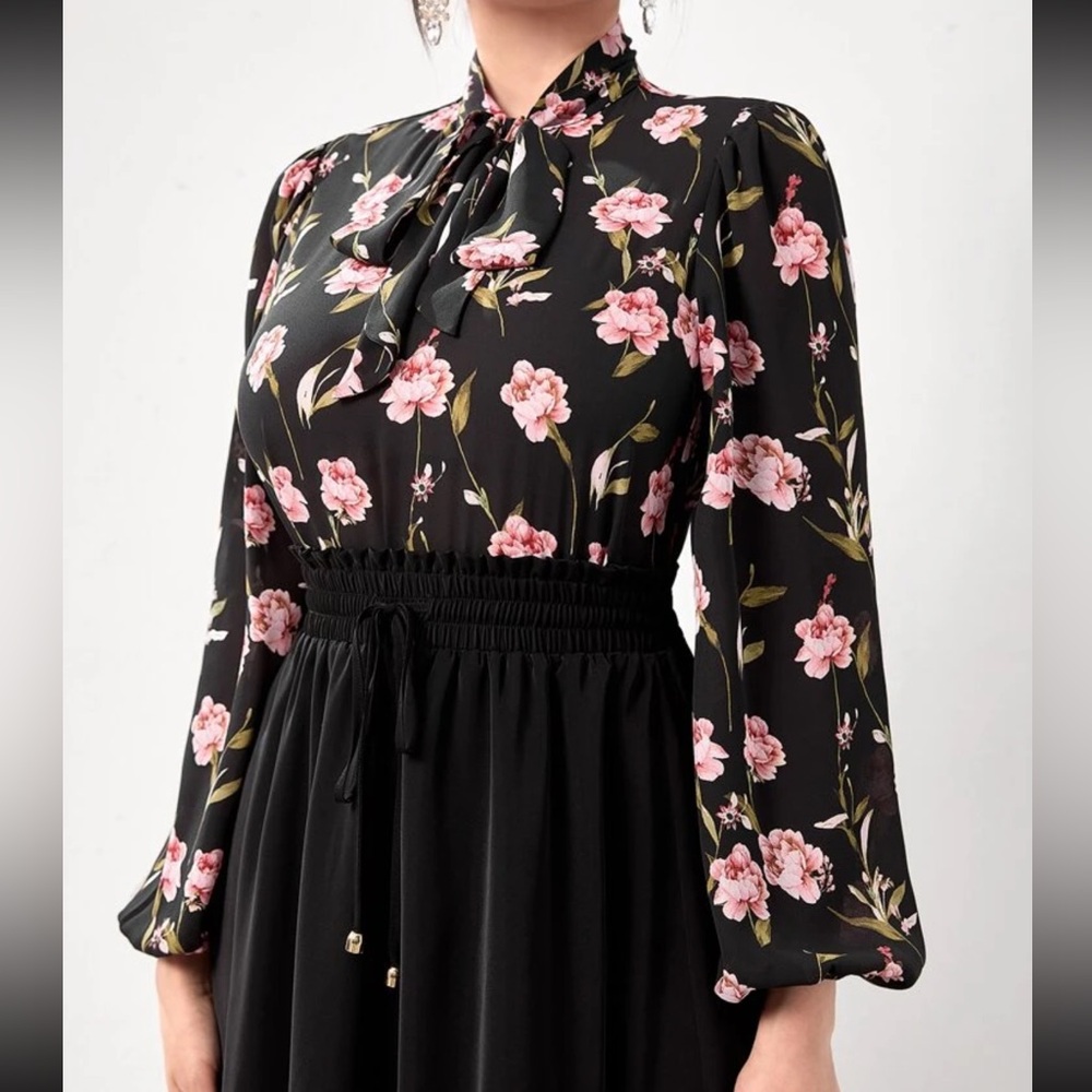 ‼️SOLD‼️ Sheer floral Blouse